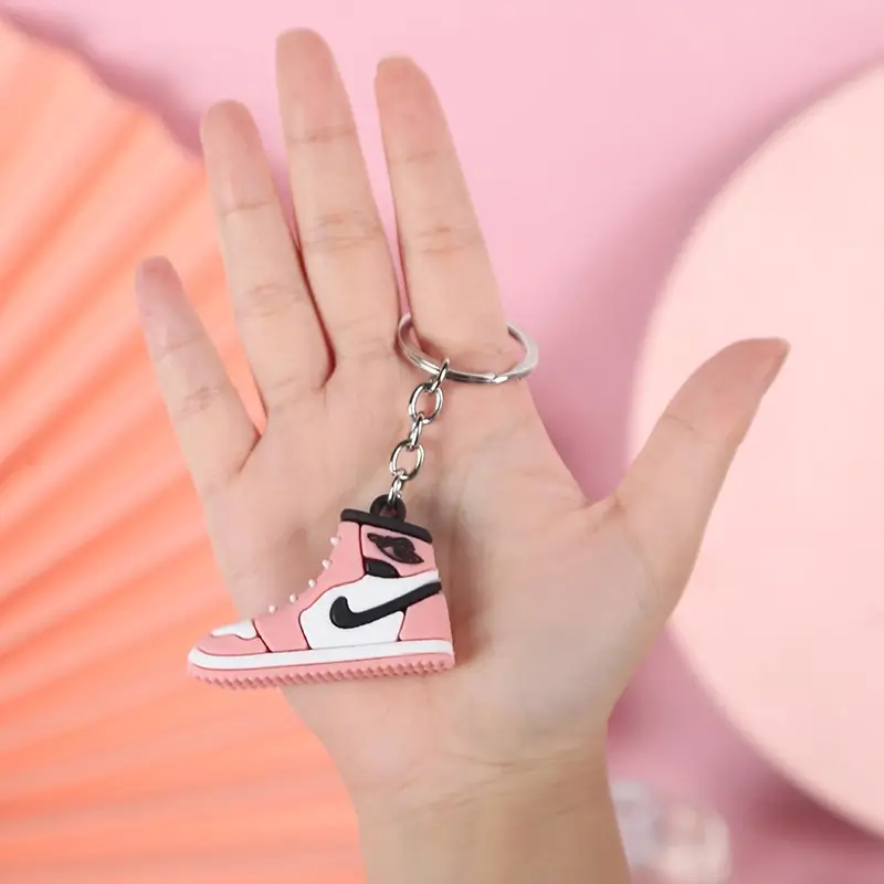 Sneaker keychain pink